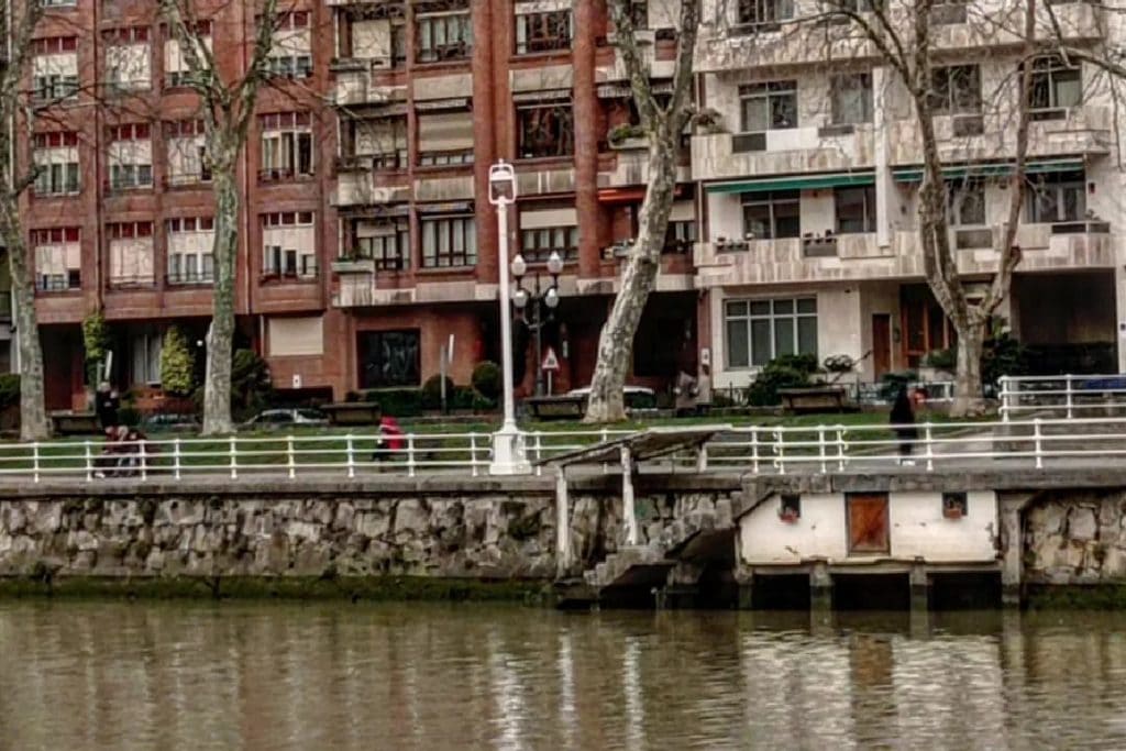 Casa del botero ría Bilbao