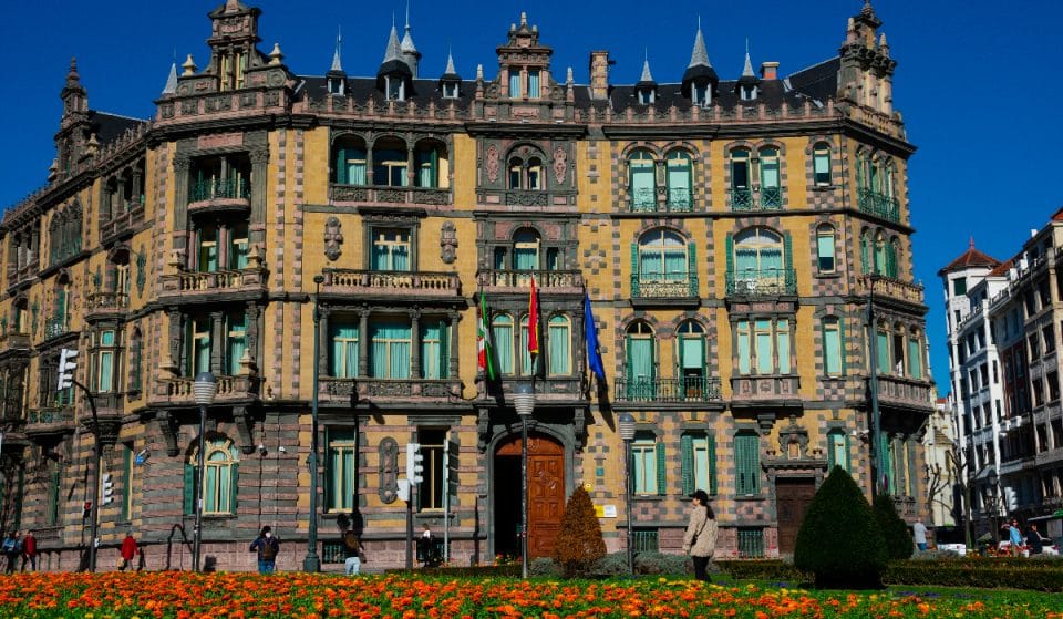 Vuelven las visitas guiadas gratuitas al Palacio Chávarri después del verano