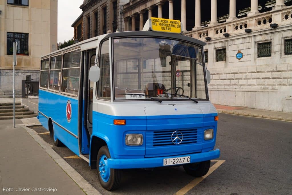 El ‘azulito’, el histórico autobús urbano de color azul que recorría Bilbao hace 50 años