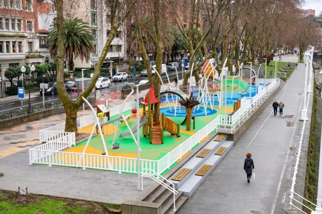 Así es el nuevo parque infantil de Campo Volantín inspirado en la mitología vasca